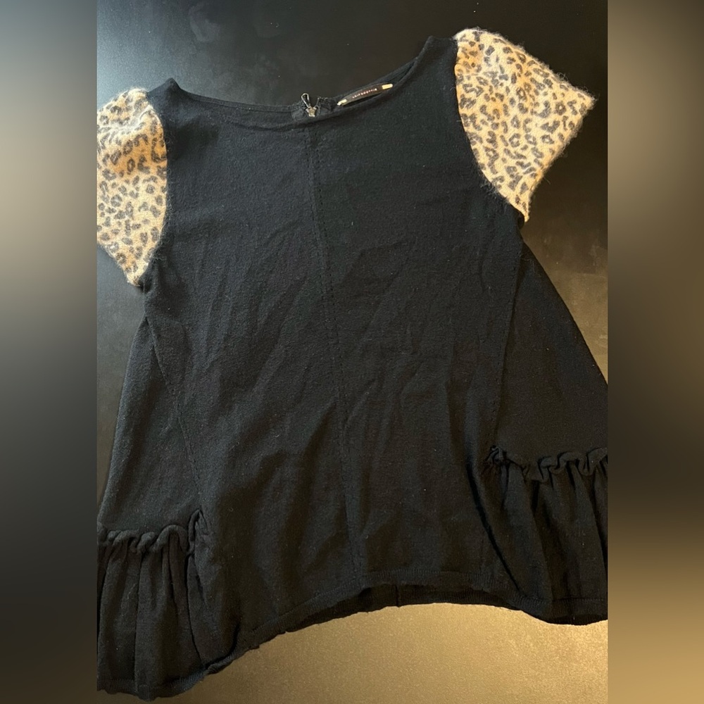 Leifsdottir Anthropologie Black Wool Blend Leopard print Sleeve Top Size Small